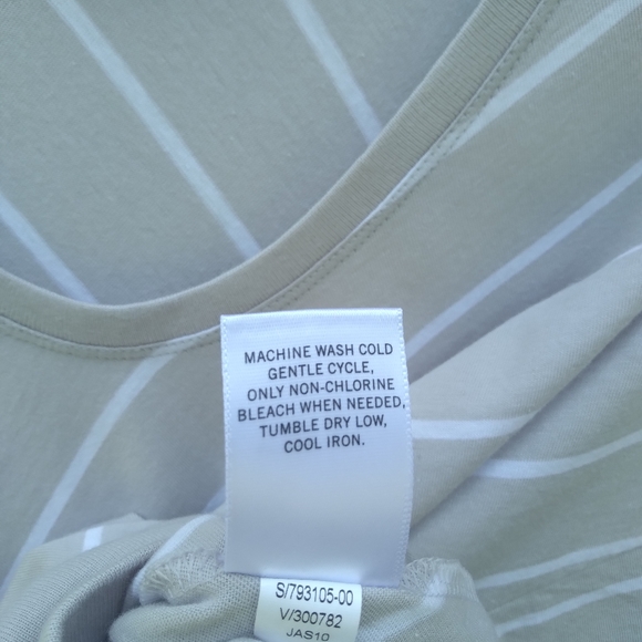 Banana Republic size xs super cute shirt - Picture 5 of 6